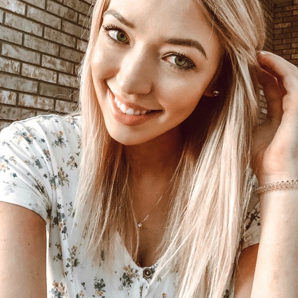 Meet your Posher, Amy - Picture 7 of 8